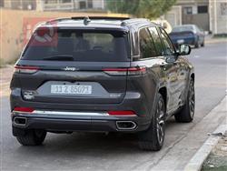 جیپ گراند شیرۆکی